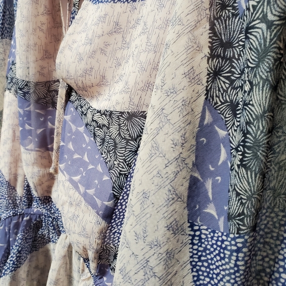 BB Dakota​Easy Breezy Patchwork Floral-Print Top - Picture 15 of 16